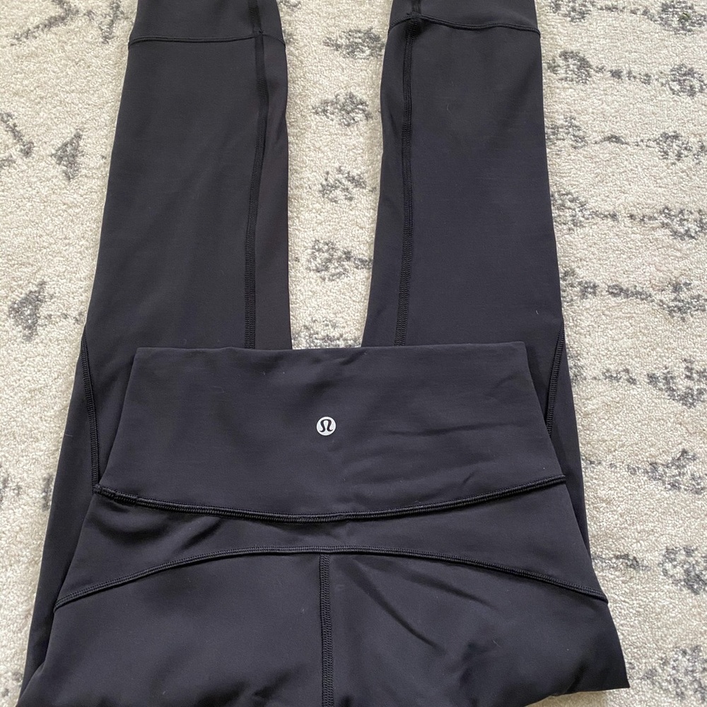 Lululemon in movement size 4